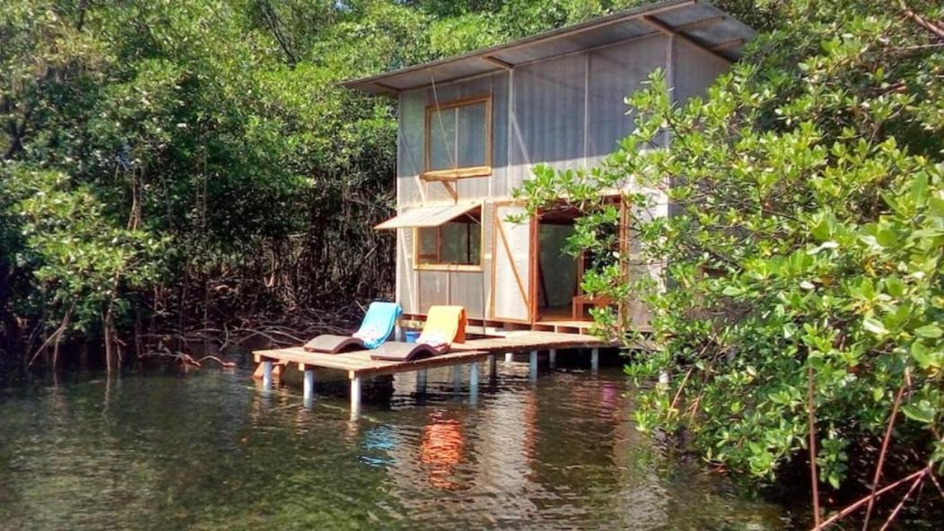 Cocovivo Hotel Bocas Town Exterior photo
